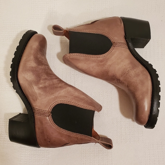 🆕️ FRYE SABRINA 6G CHUNKY HEELED CHELSEA B - Picture 5 of 6